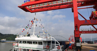 Xinhua Silk Road: จีนเปิดใช้งานคลองขนาดใหญ่เชื่อมแม่น้ำกับทะเล สร้างเส้นทางลัดขนส่งสินค้าสู่เอเชียตะวันออกเฉียงใต้ Xinhua Silk Road: จีนเปิดใช้งานคลองขนาดใหญ่เชื่อมแม่น้ำกับทะเล สร้างเส้นทางลัดขนส่งสินค้าสู่เอเชียตะวันออกเฉียงใต้